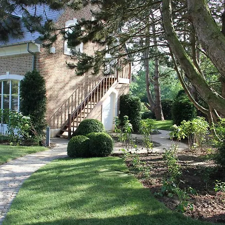 L'orangerie Alojamento de Acomodação e Pequeno-almoço Braine-lʼAlleud