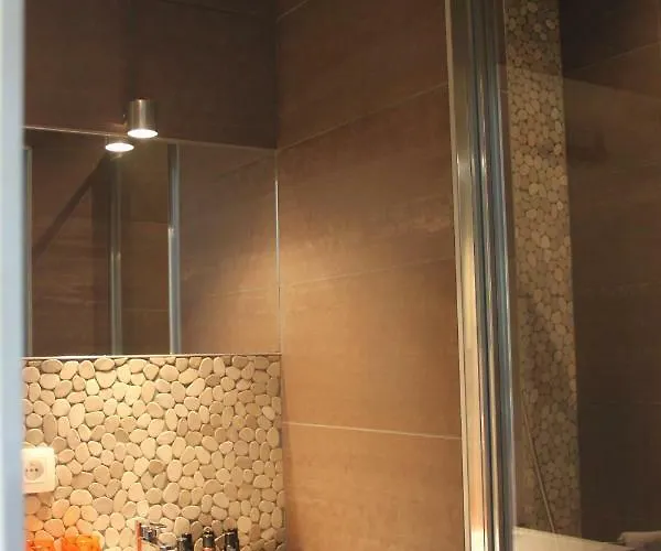 L'orangerie Alojamento de Acomodação e Pequeno-almoço Braine-lʼAlleud